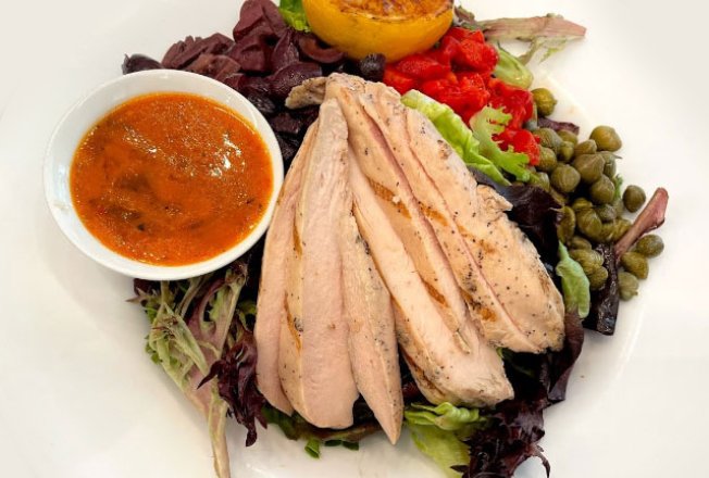 Grilled chicken salad with roasted peppers and capers